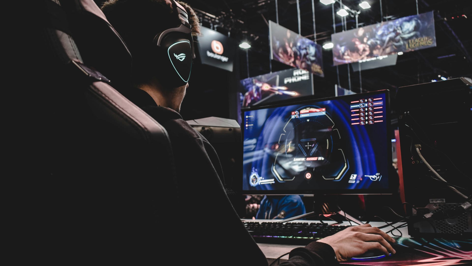 Immersion : en quoi le choix d'un bon écran PC est-il déterminant ?