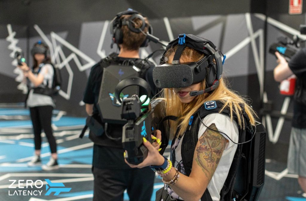 Comment fonctionne l’expérience de réalité virtuelle en free roaming