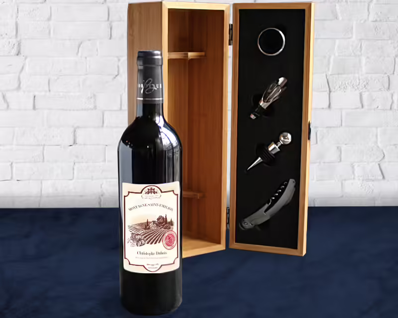 Bouteille de vin de Bordeaux avec coffret sommelier