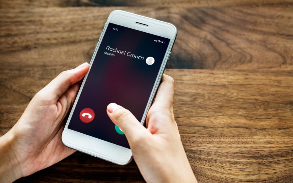 Pourquoi un numéro apparaît il en privé sur Android